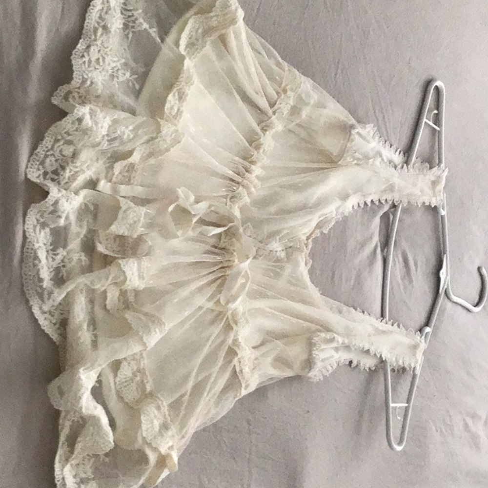 Cute off cream color top